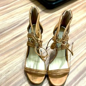 Jessica Simpson beige sandals size 8